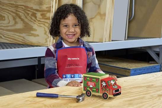 Free Lowe's Kids Workshop: Holiday Trolley Car